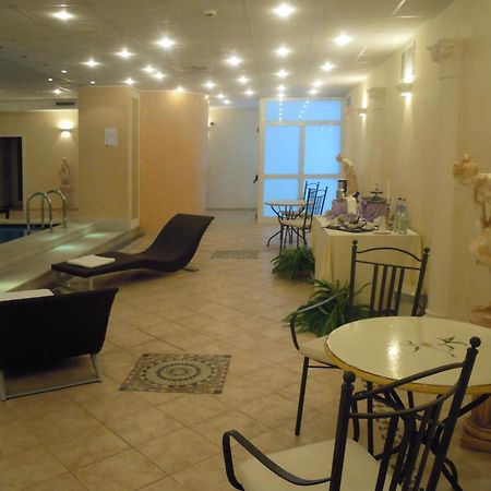 Hotel Villa Medici ロッカ・サン・ジョヴァンニ エクステリア 写真