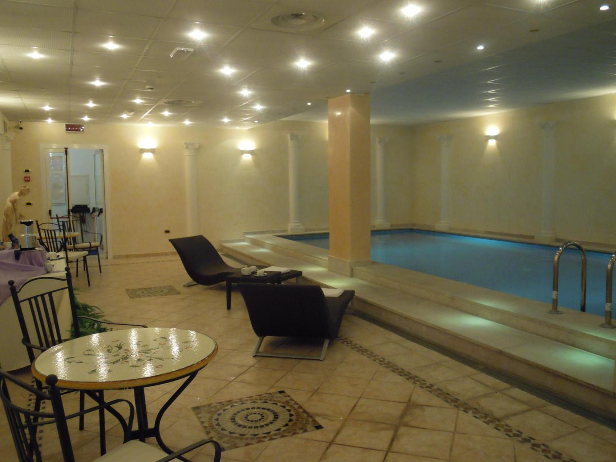 Hotel Villa Medici ロッカ・サン・ジョヴァンニ エクステリア 写真