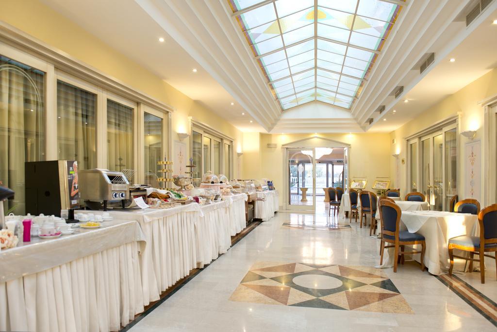 Hotel Villa Medici ロッカ・サン・ジョヴァンニ エクステリア 写真