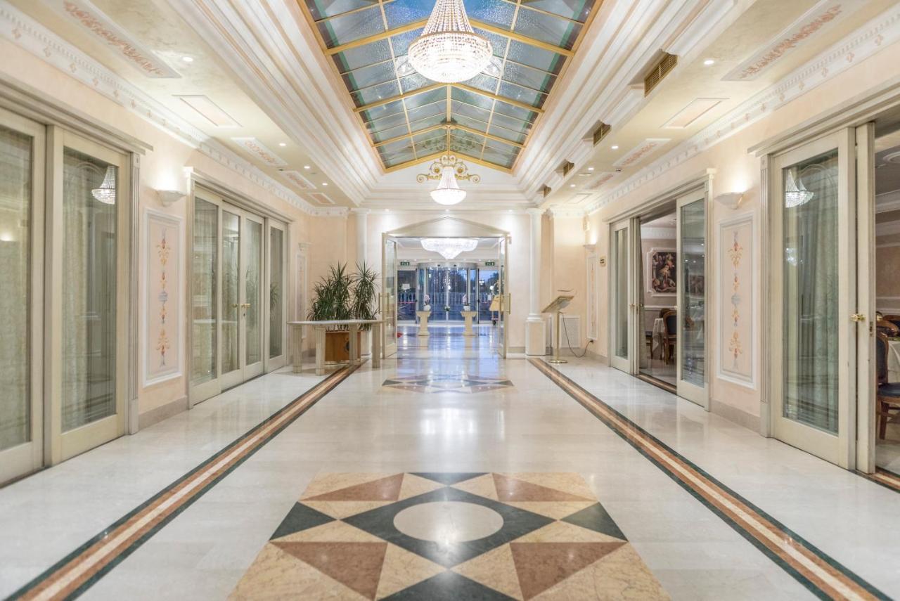 Hotel Villa Medici ロッカ・サン・ジョヴァンニ エクステリア 写真