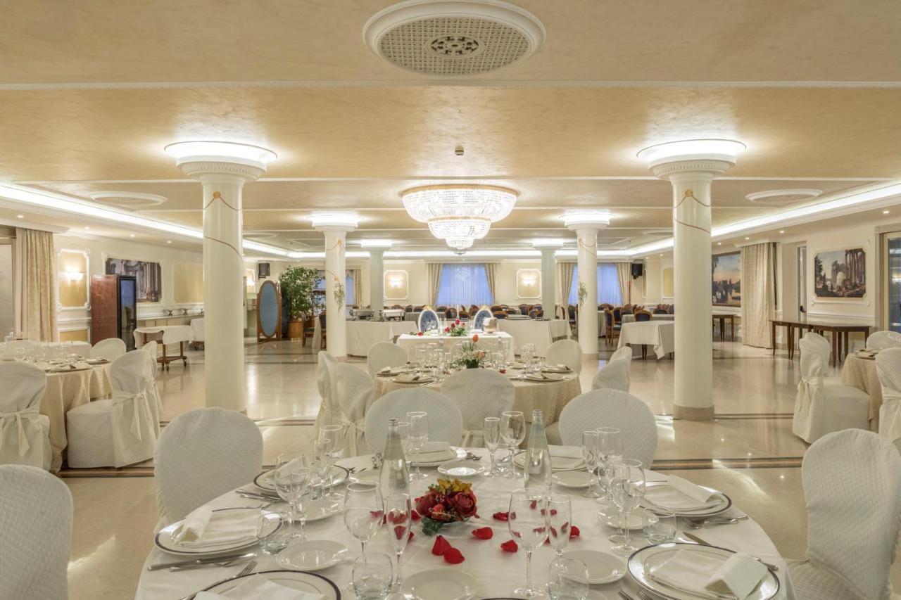 Hotel Villa Medici ロッカ・サン・ジョヴァンニ エクステリア 写真