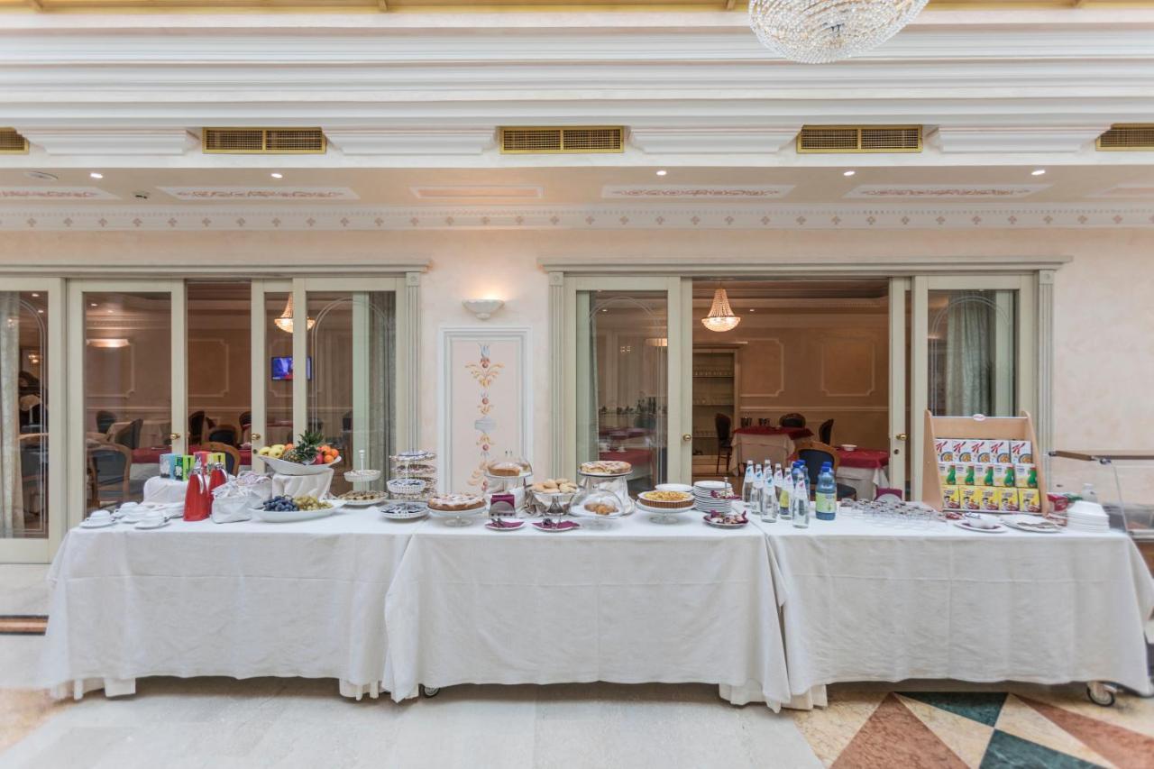 Hotel Villa Medici ロッカ・サン・ジョヴァンニ エクステリア 写真